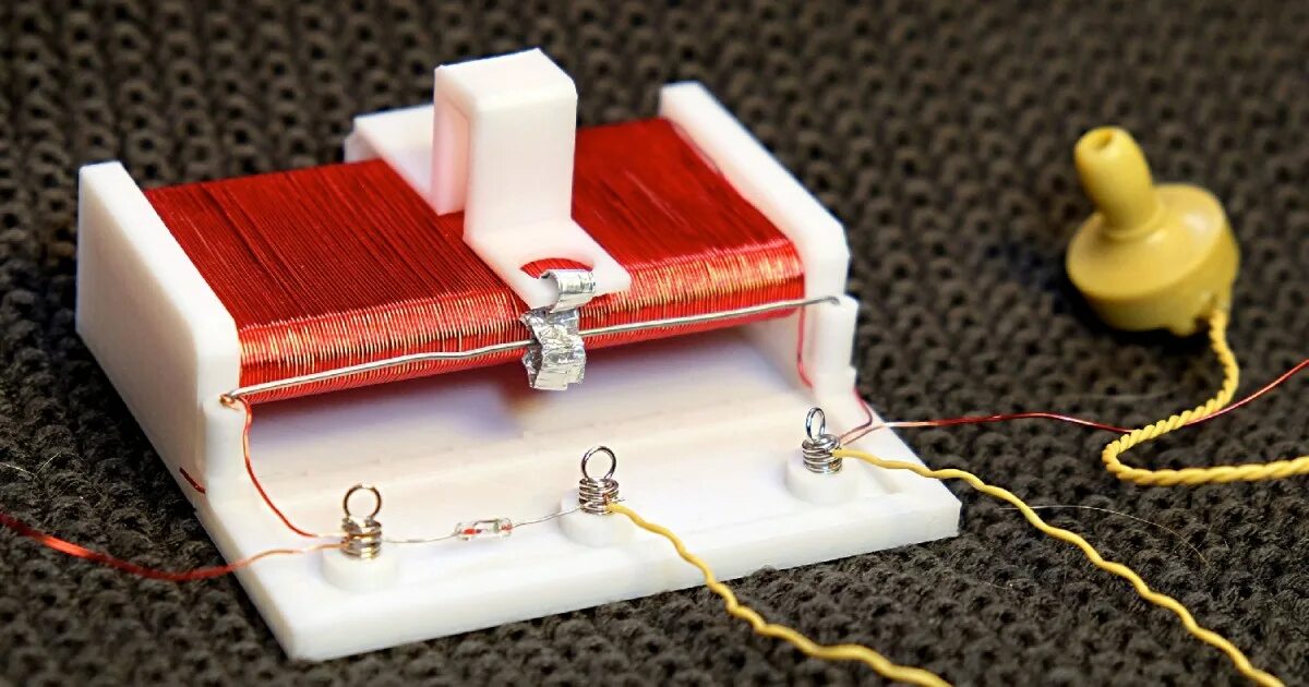 Радио своими руками в домашних условиях This Amazing 3D-Printed Radio Works, Despite Having No Battery or Cord Digital T