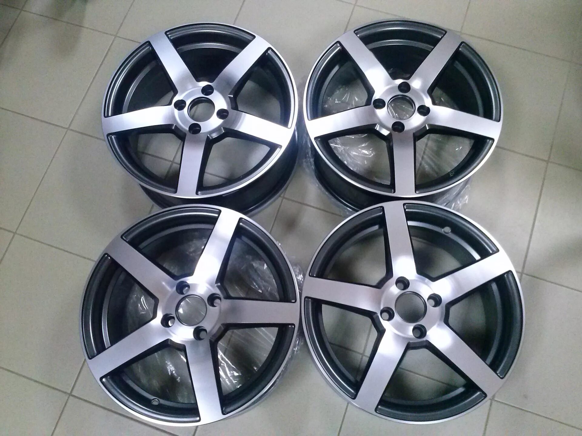 Радиус 16 дисках фото Купил литые диски R16 на зиму "Sakura Wheels 9135" (Vossen CV3) - KIA Rio (3G), 