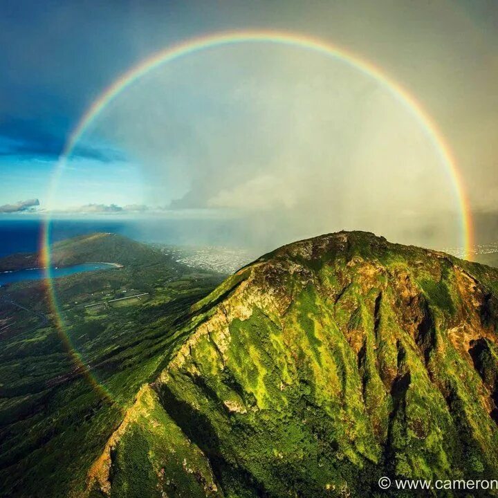 Радуга из космоса реальные фото Hawaii Might Just Have The Best Rainbows On The Planet Beautiful nature, Amazing