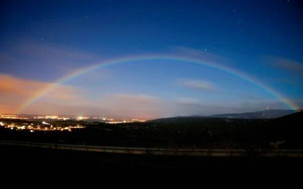 Радуга ночью фото Лунная (ночная) радуга Night rainbow, Rainbow sky, Phenomena