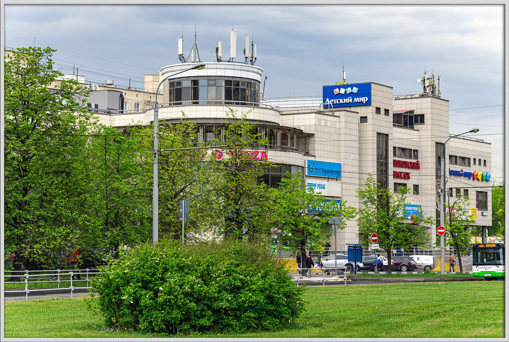 Радуга вешняковская ул 16 фото МОСКВА м. Выхино ул. Вешняковская д.22А (ТЦ Вешняковский п. Flickr