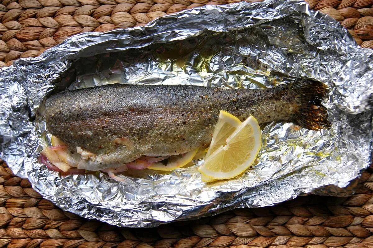 Радужная форель в духовке рецепт с фото Easy Oven Baked Trout Recipe Trout recipes, Baked trout, Cooking trout