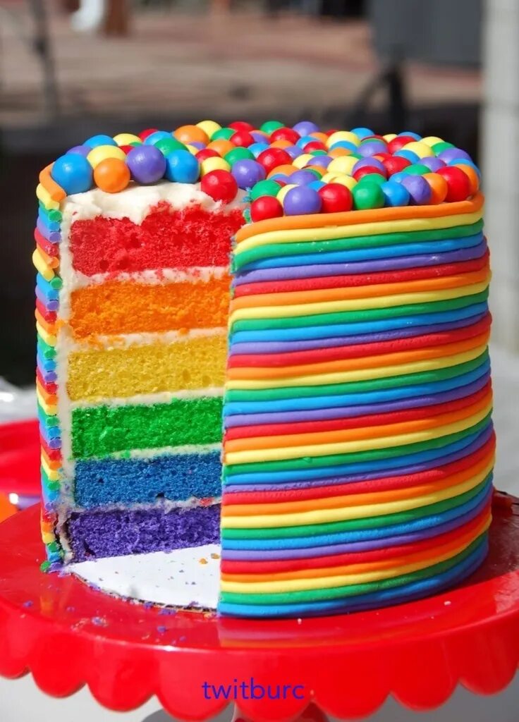 Радужный декор торта Can you see the #rainbow ? Can you imagine any presentation more luxurious than 