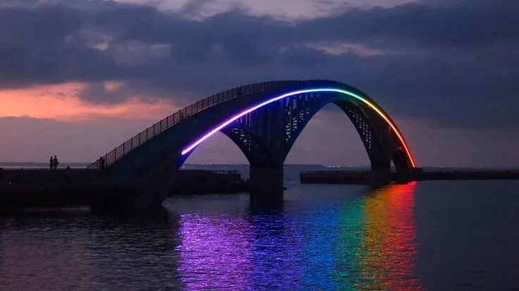 Радужный мост фото Xiying rainbow bridge Over the rainbow, Rainbow live, Urban lighting design