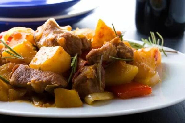 Рагу из свинины фото Patatas guisadas con costillas - Fácil Recipe Lamb recipes, Slow cooker dinner, 