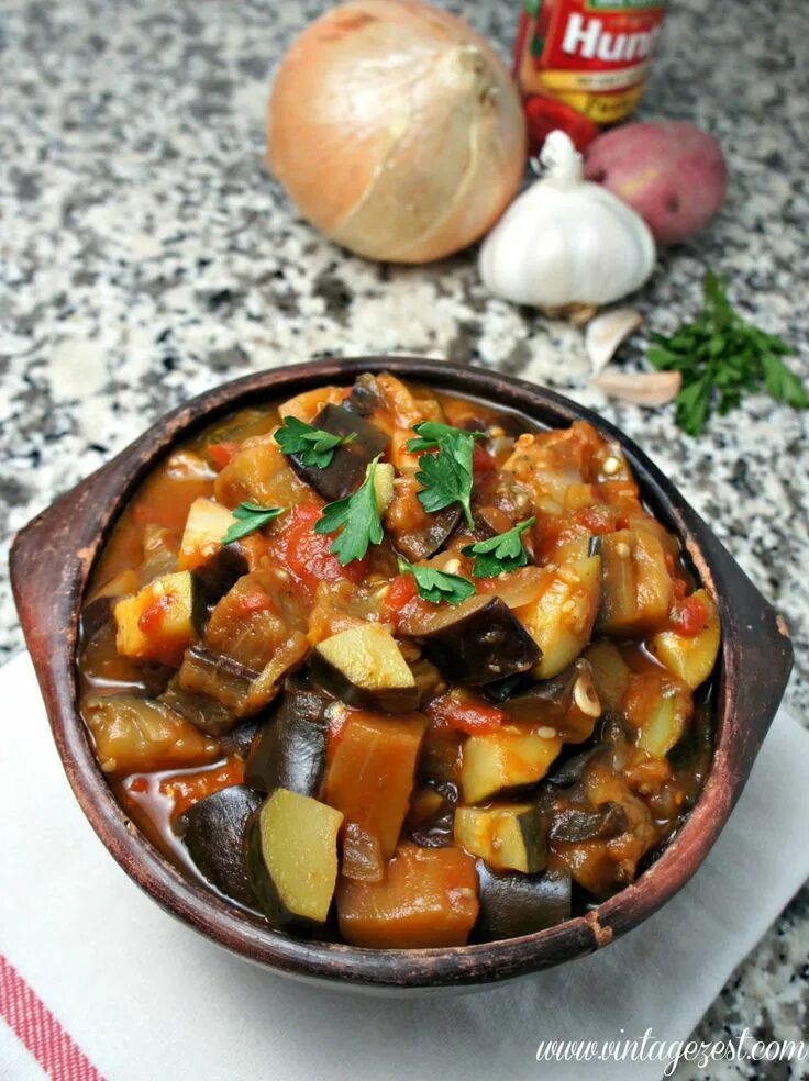 Рагу в духовке рецепт с фото Veggie Güveç: Turkish Eggplant Stew #DinnerDone #CollectiveBias Eggplant recipes