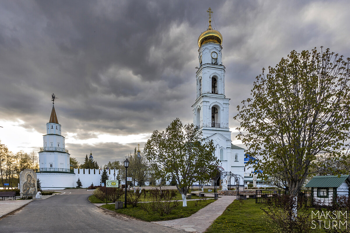 Раифский монастырь фото осень Раифский Богородицкий монастырь - крупнейший монастырь республики Татарстан Stur