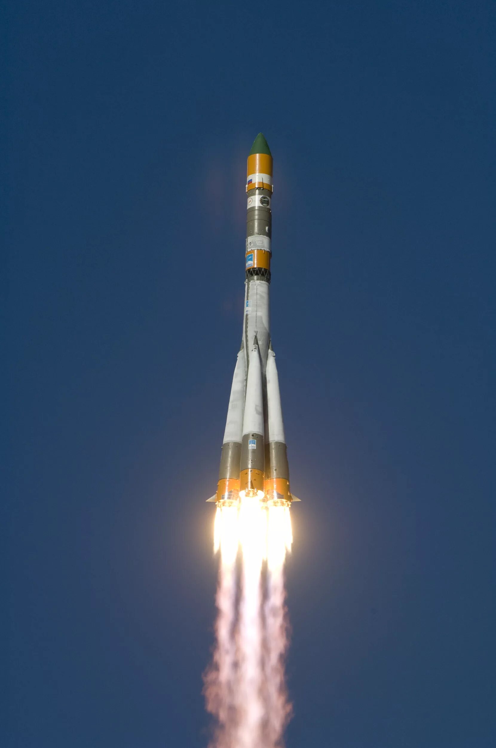 Ракета гагарина фото ESA - Lift-off of the Foton-M3 spacecraft onboard a Soyuz-U rocket