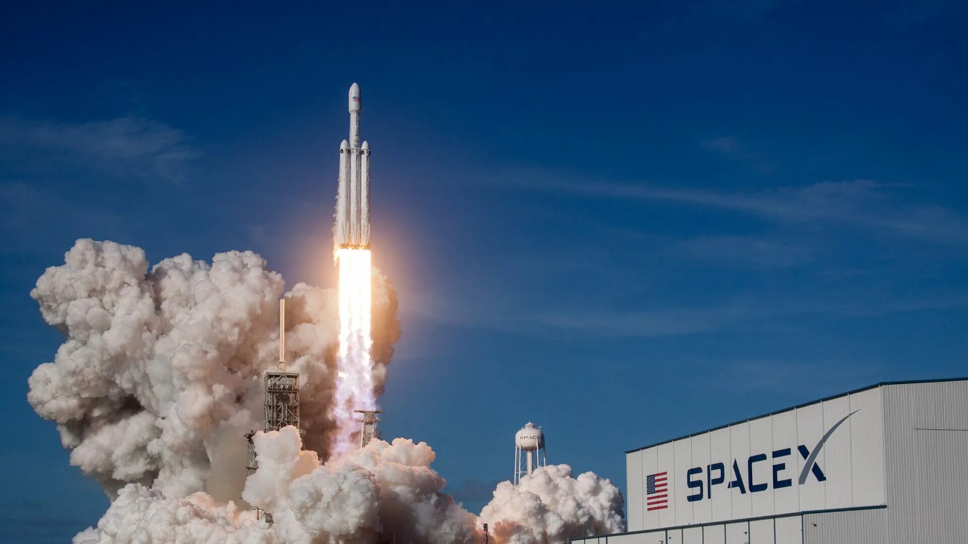 Ракета рабочий пер 3 фото SpaceX отменила запуск ракеты Falcon Heavy за минуту до старта - РИА Новости, 27