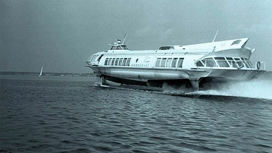 Ракета судно на подводных крыльях фото Streamlined Soviet Passenger Hydrofoils Boat design, Boat, Passenger