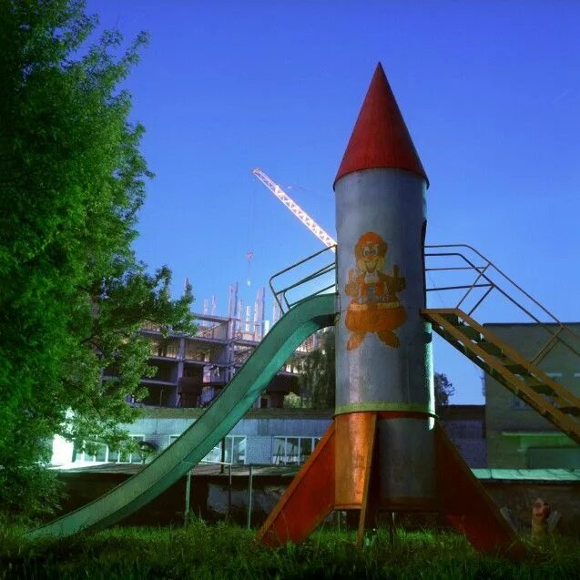 Ракета в детскую больницу фото Rockets away: How Soviet space dreams became child’s play Playground, Urban deca