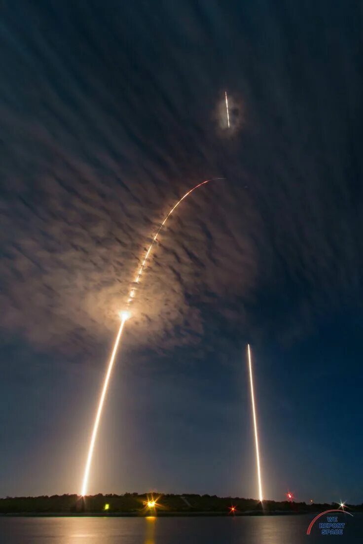 Ракета в ночном небе фото Eight minute long exposure of the Falcon 9 CRS-9 launch & landing from Jetty Par