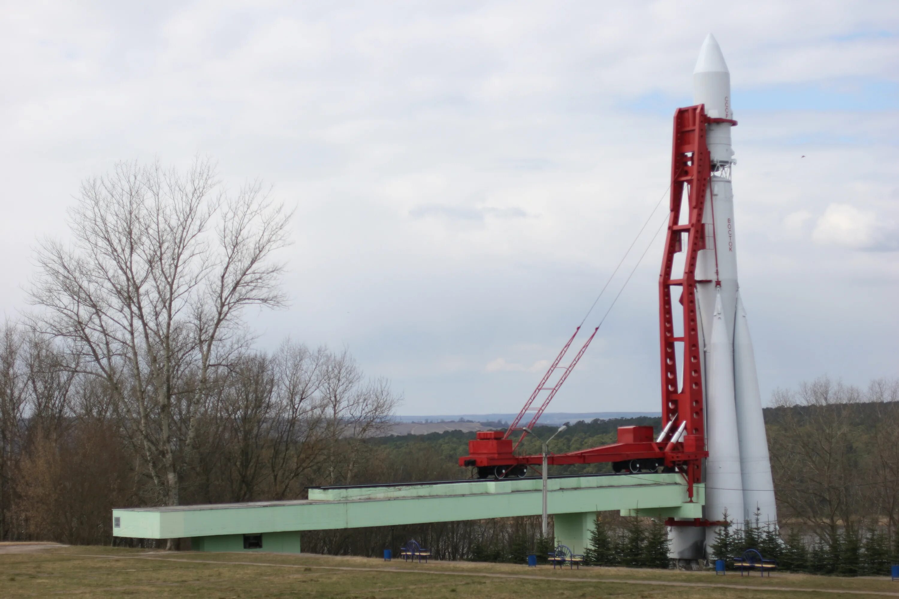 Ракета восток калуга фото Файл:Vostok rocket on dispaly at Tsiolkovsky State Museum of the History of Cosm