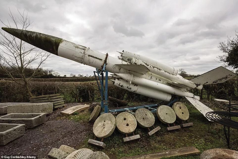 Ракета земля земля фото Haunting images from fascinating new book Abandoned Cold War Places, by Robert G