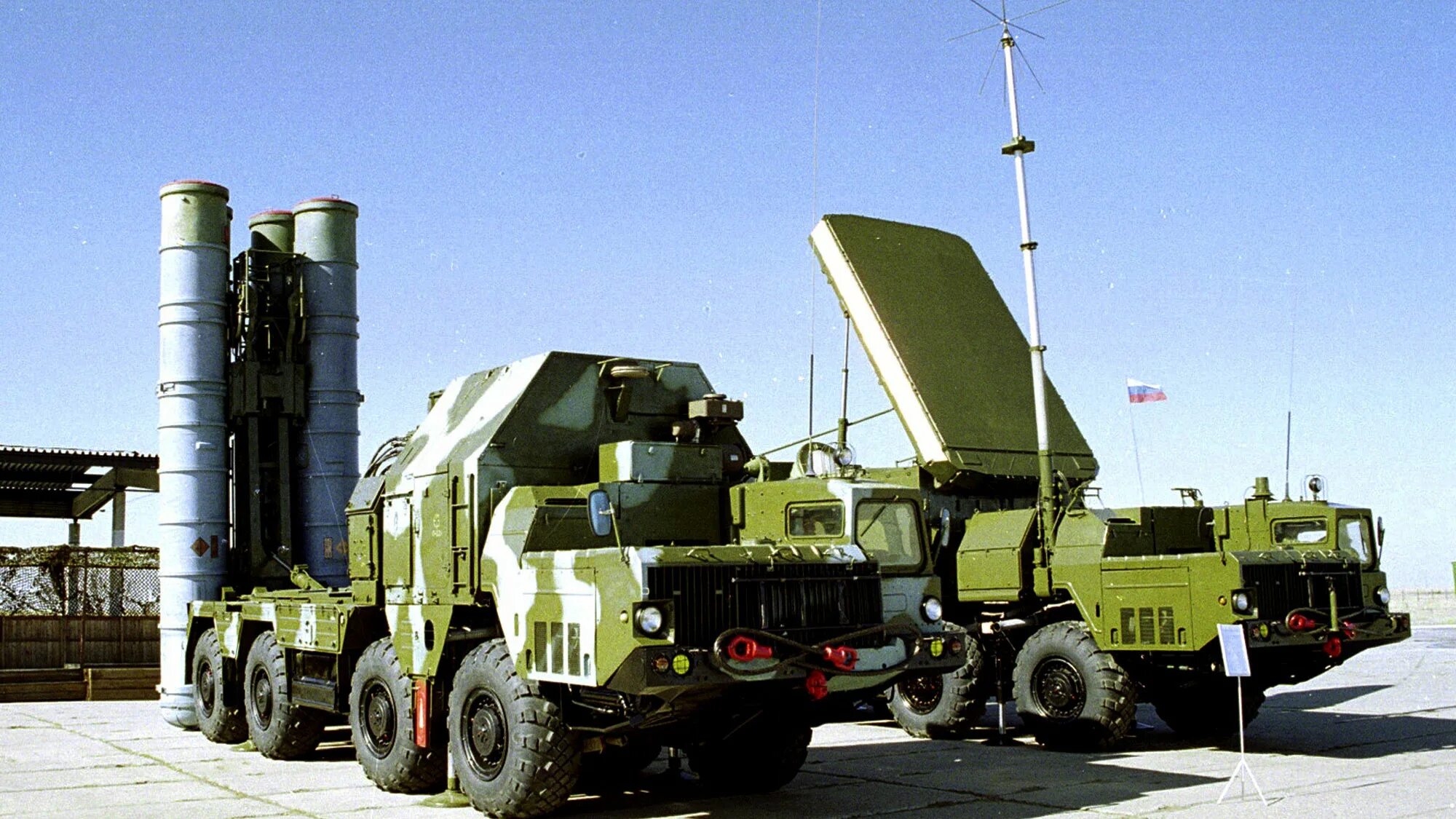 Ракетная установка с 300 фото Russia Plans to Send S-300 Missile Systems for Iran by 2016 - Bloomberg