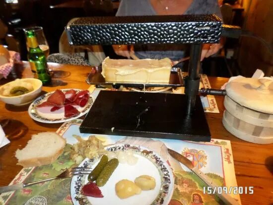 Раклет бар малевич уманская ул 3л фото raclette - Picture of Le Chalet de Gruyeres, Gruyères - Tripadvisor