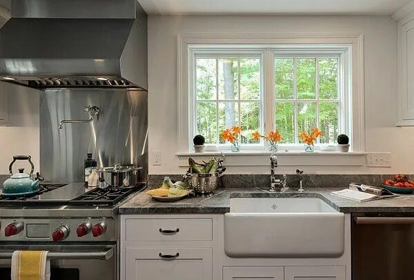 Раковина у окна в доме фото Remarkable farm house preservation in Massachusetts Kitchen sink design, Granite