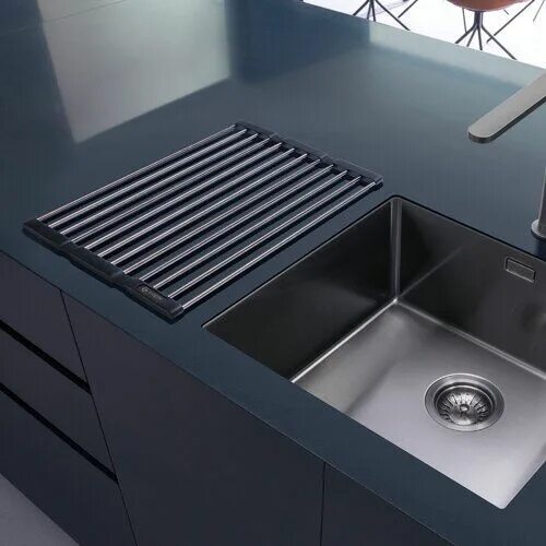 Раковины в интерьере кухни фото Kitchen Sink Accessories Kitchen sink accessories, Kitchen sink, Sink