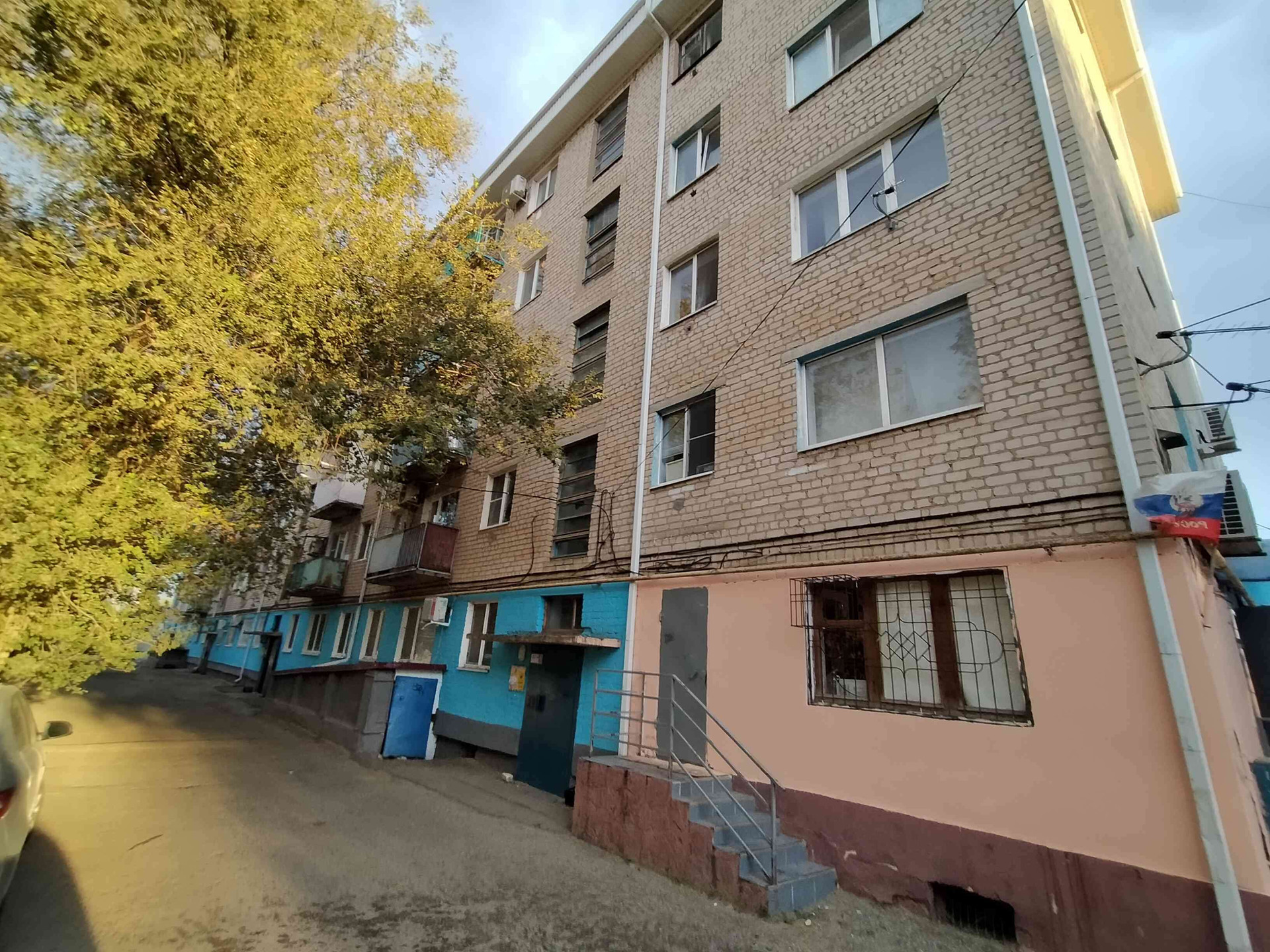 Ральф элиста 1 й микрорайон 5г фото Купить 2-комнатную квартиру, 42 м² по адресу Элиста, 1-й микрорайон, 24, 2 этаж 