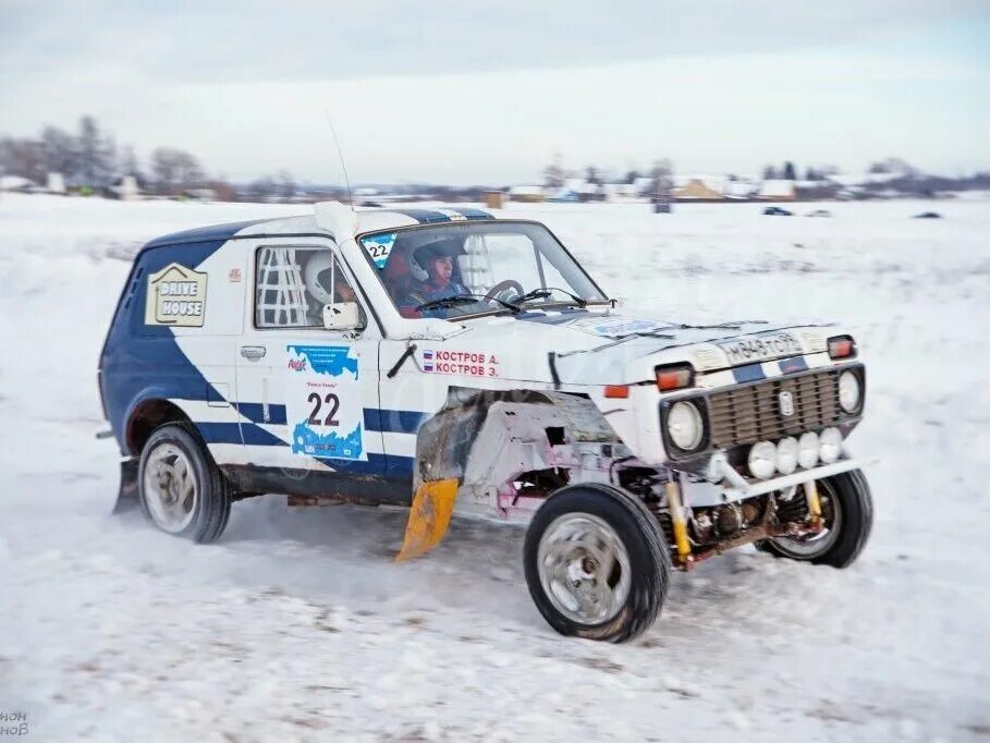 Ралли нива фото Купить б/у Lada (ВАЗ) 2131 (4x4) I 1.7 MT (79 л.с.) 4WD бензин механика в Коломн