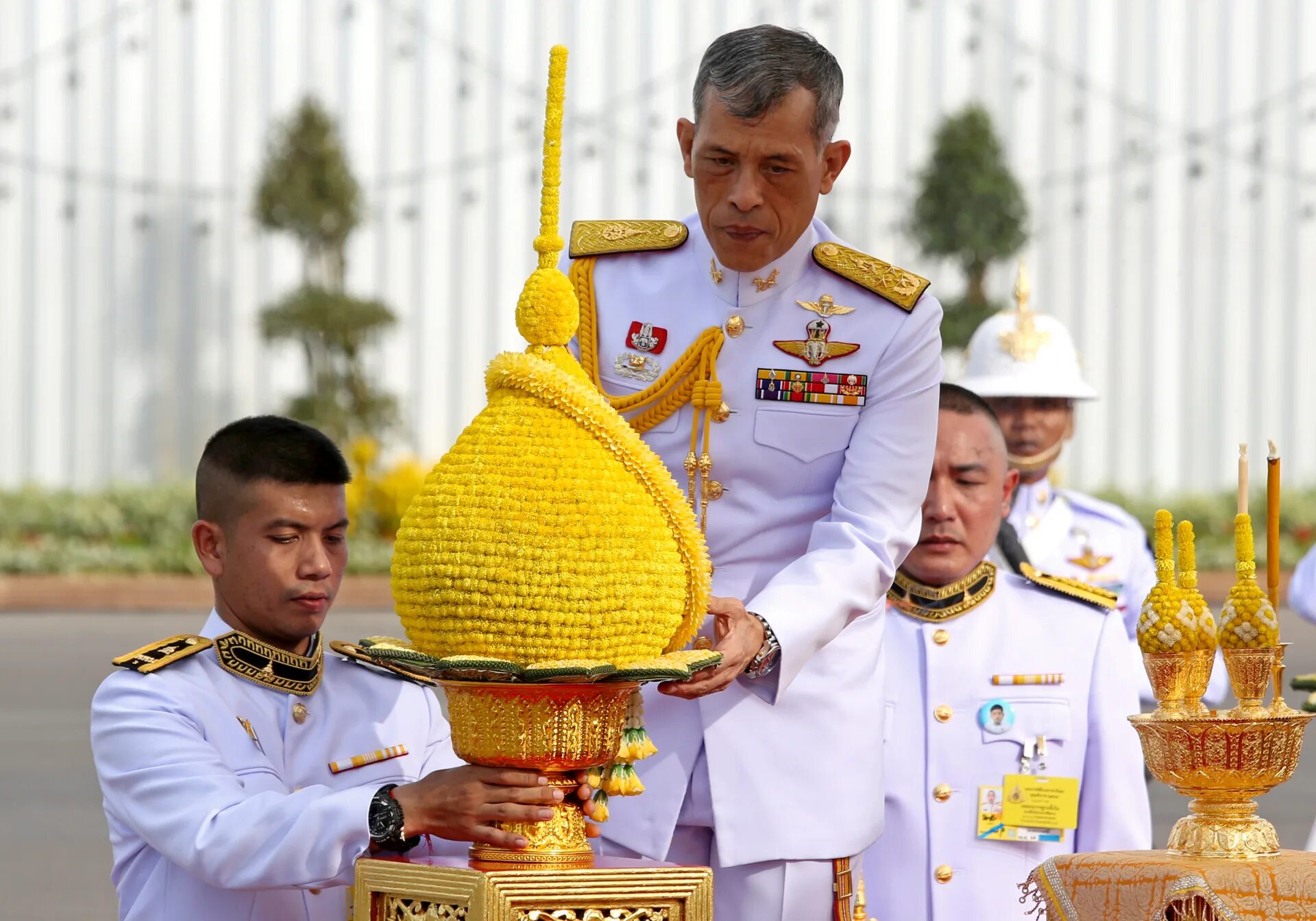 Рама 10 король фото The Latest: Thai king begins coronation rituals Fox News