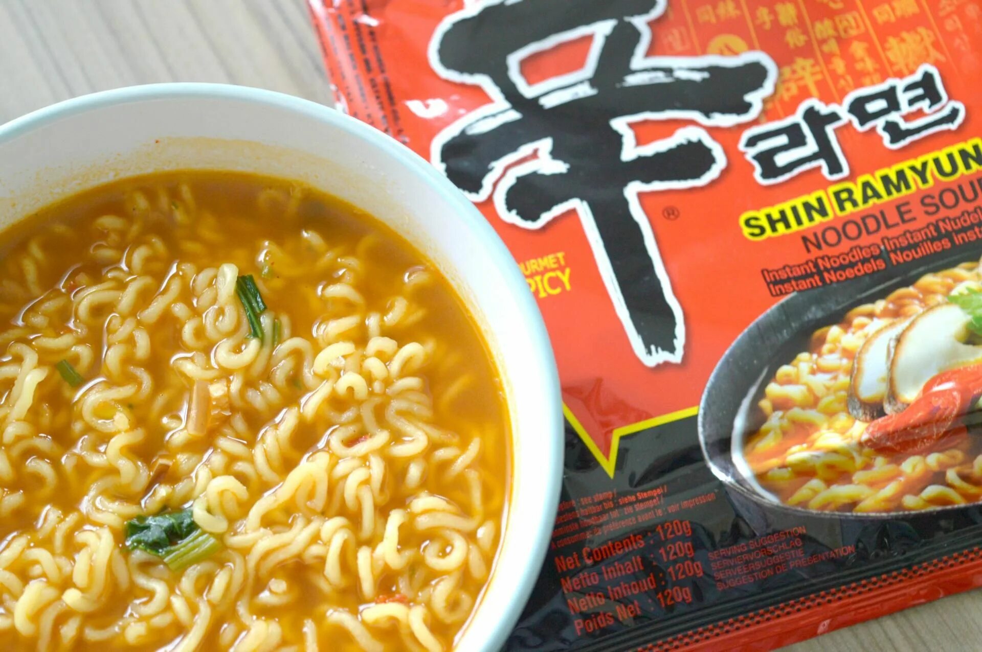 Рамен быстрого приготовления фото Shin Ramyun, The Best Spicy Instant Noodles? I Think So! Spicy ramen recipe, Spi