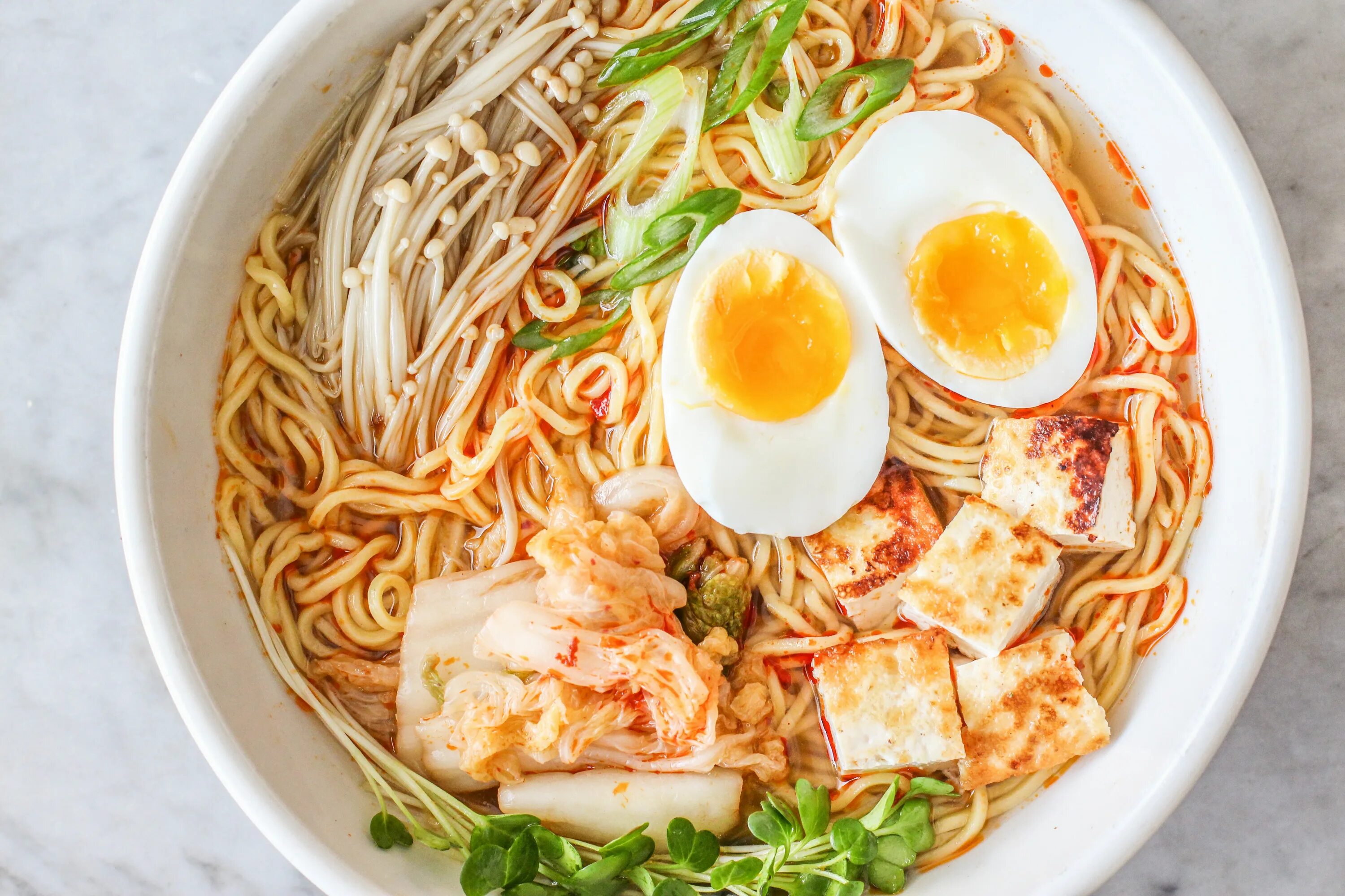 Рамен фото блюда spicy kimchi ramen noodle bowl - Girl on the Range Best ramen noodles, Spicy ram