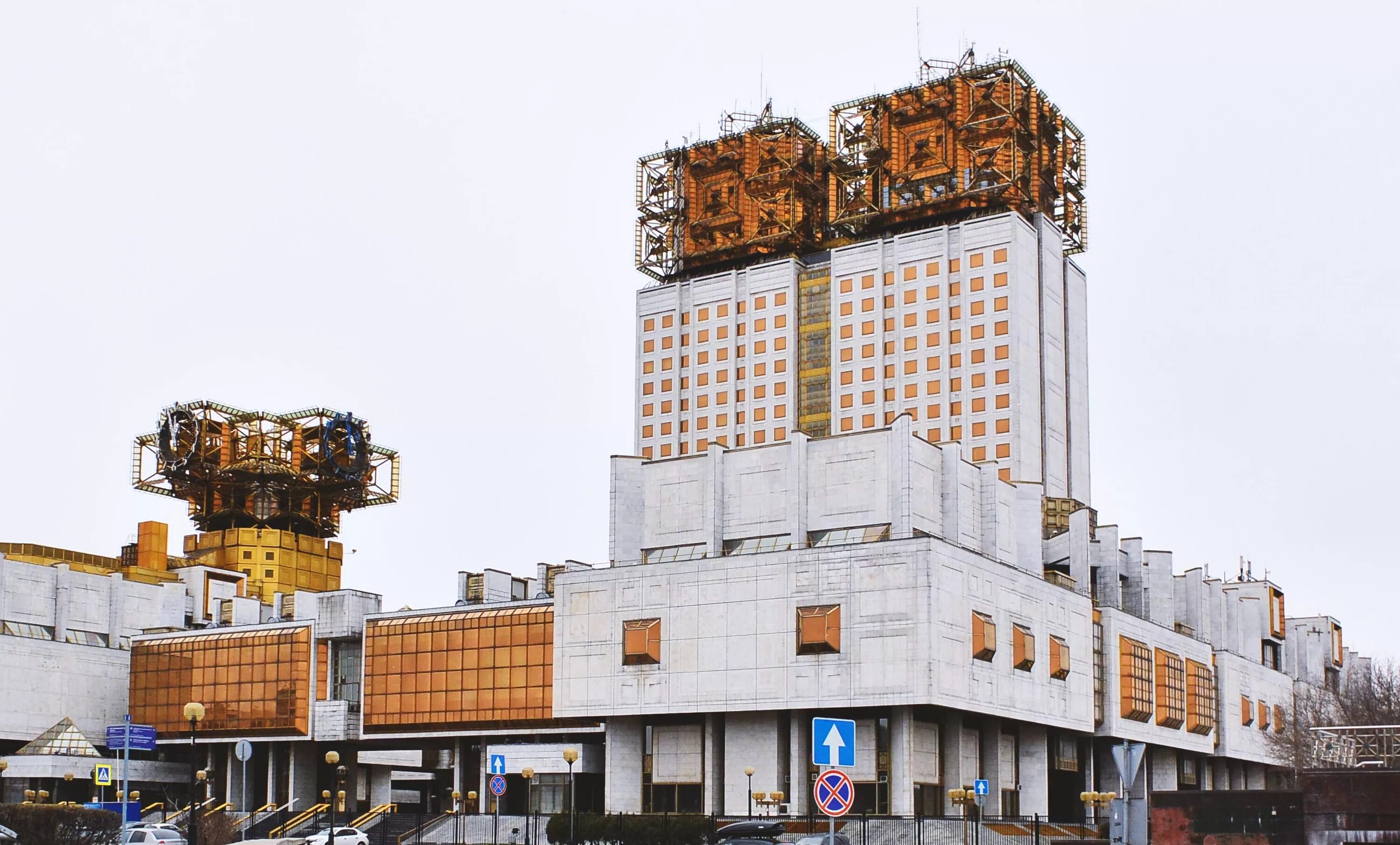 Ран фото здания "The Golden Brain" Russian Academy of Sciences Moscow OC 3230x1950 #building #ar