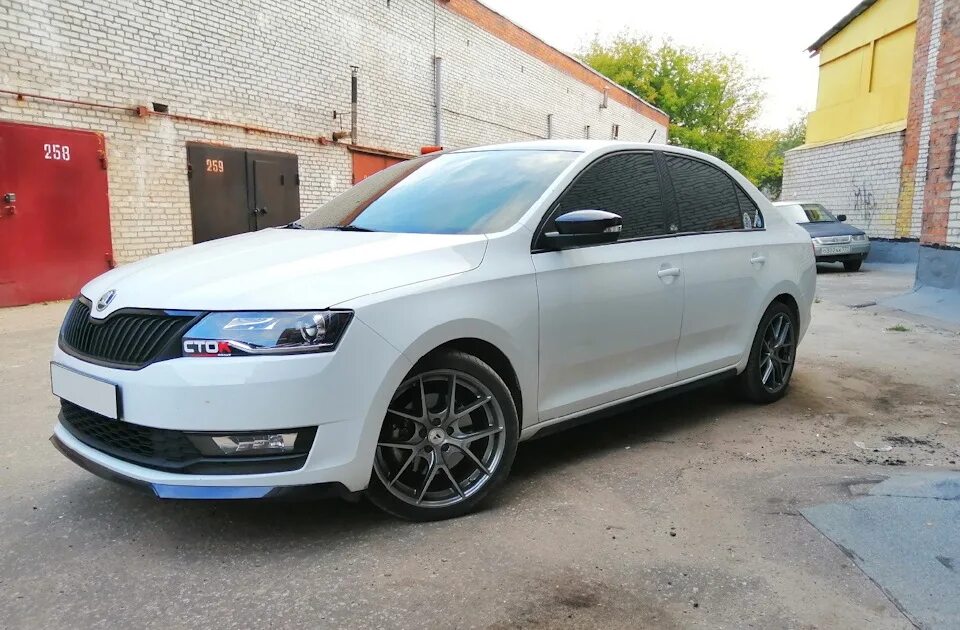 Рапид на 17 дисках фото Колеса - Skoda Rapid (1G), 1,4 л, 2018 года колёсные диски DRIVE2