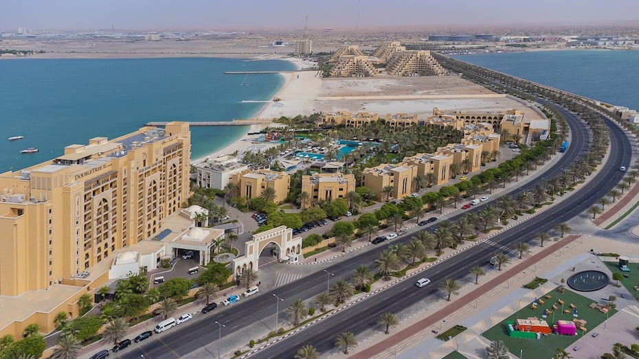 Рас эль хайма достопримечательности фото Aldar acquires Doubletree By Hilton Resort and Spa in RAK