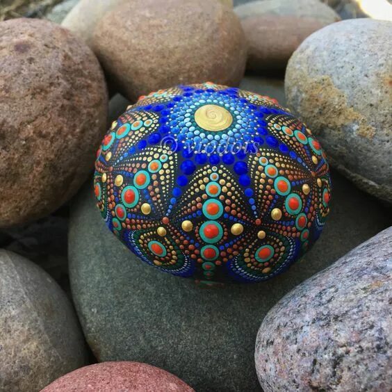 Раскрашенные камни фото Mandala stone Mandala painted rocks, Mandala stones, Stone painting