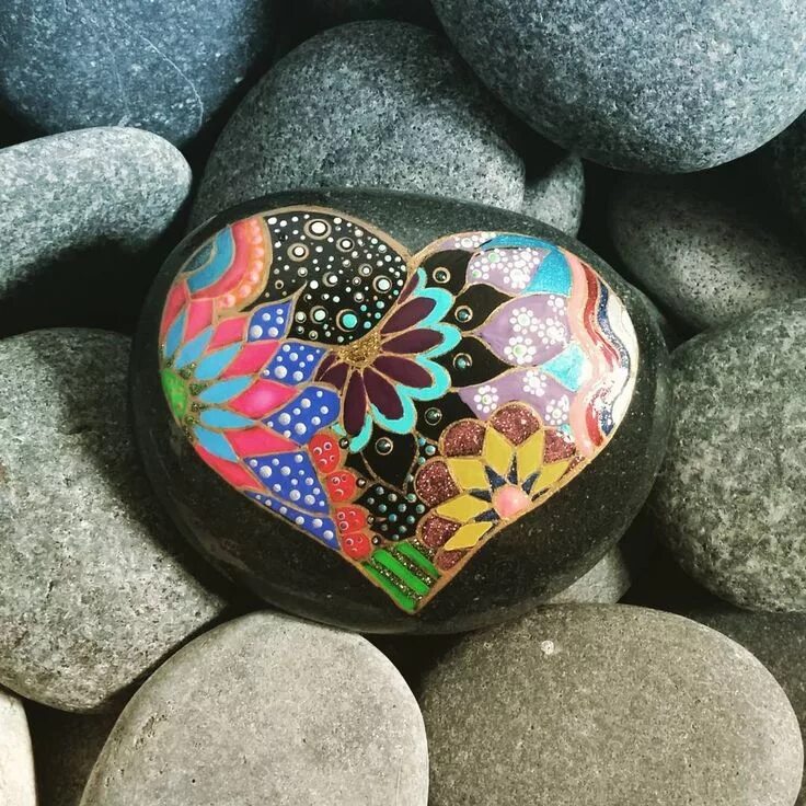 Раскрашенные камни фото See this Instagram photo by @rachelsrox * 52 likes Painted rocks, Rock art, Rock