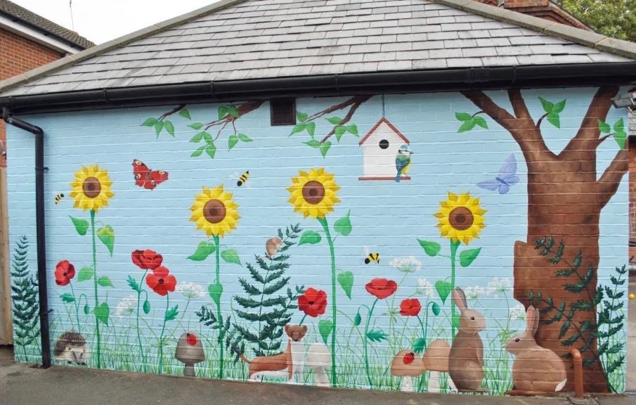 Раскрасить дачу своими руками Children's Wall Murals In Surrey, Hampshire And Berkshire Garden mural, Children