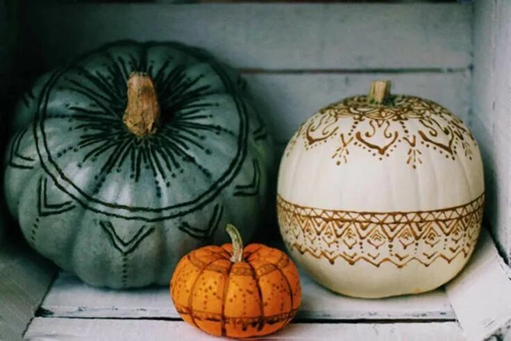 Расписные тыквы фото 10 Chic DIY Pumpkin Ideas For Fall Weddings - the bohemian wedding Diy pumpkin, 