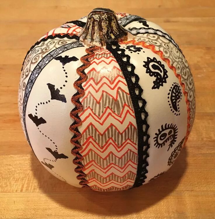 Расписные тыквы фото White pumpkin decorated with self adhesive trim and sharpies Painted pumpkins, H