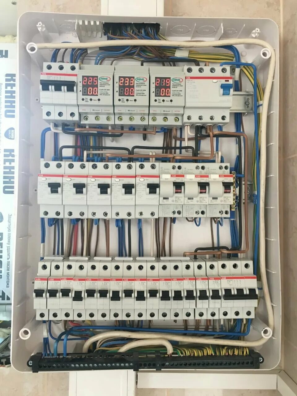 Распределительный щит сборка трехфазного щита подключение автоматов Иван Васильев - Ремонт и строительство, Ремонт квартир и домов, Электромонтажные