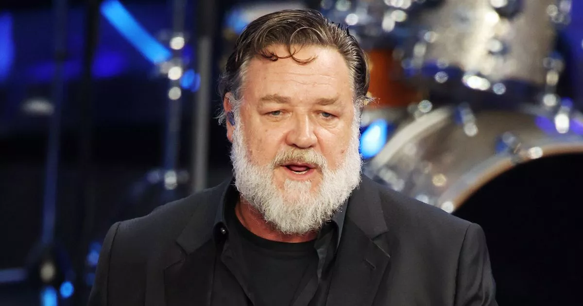 Рассел кроу сейчас фото Russell Crowe almost unrecognisable after shaving for first time in five years -