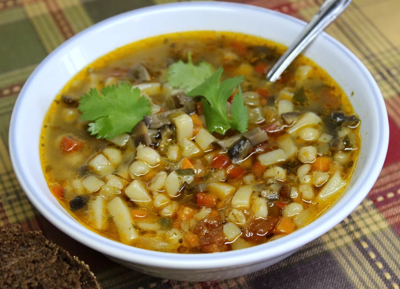 Рассольник с перловкой и мясом фото Школьный рассольник