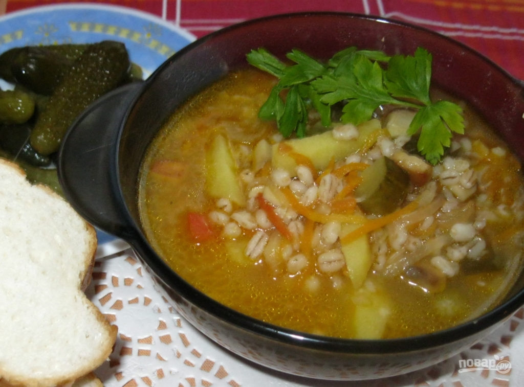 Рассольник с перловкой и мясом фото Суп "Рассольник" классический с перловкой - пошаговый рецепт с фото на Повар.ру