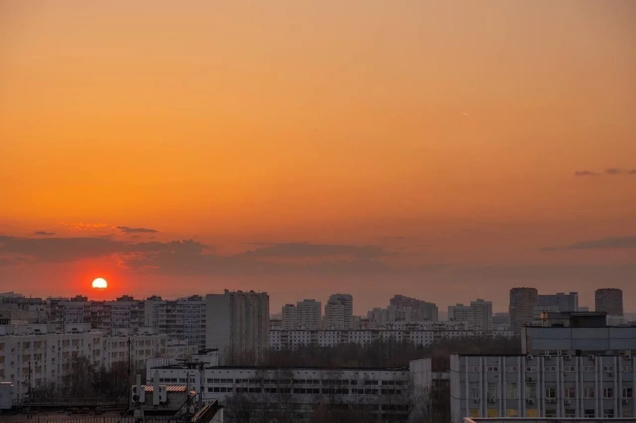 Рассвет сегодня в москве фото Закат сейчас в москве