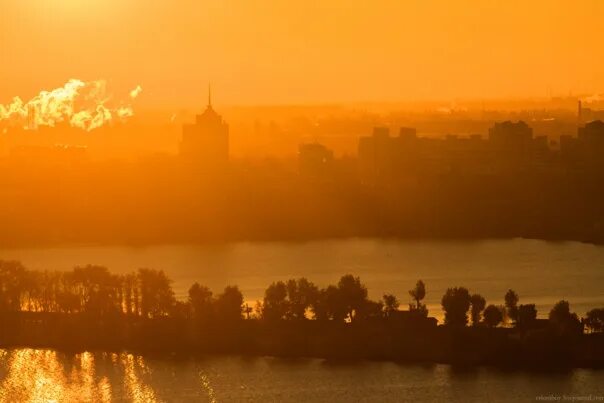 Рассвет воронеж фото ☀ ️Ваша любимая музыка и приветы в эфире радио Мелодия, ждем сообщений в НАШУ про