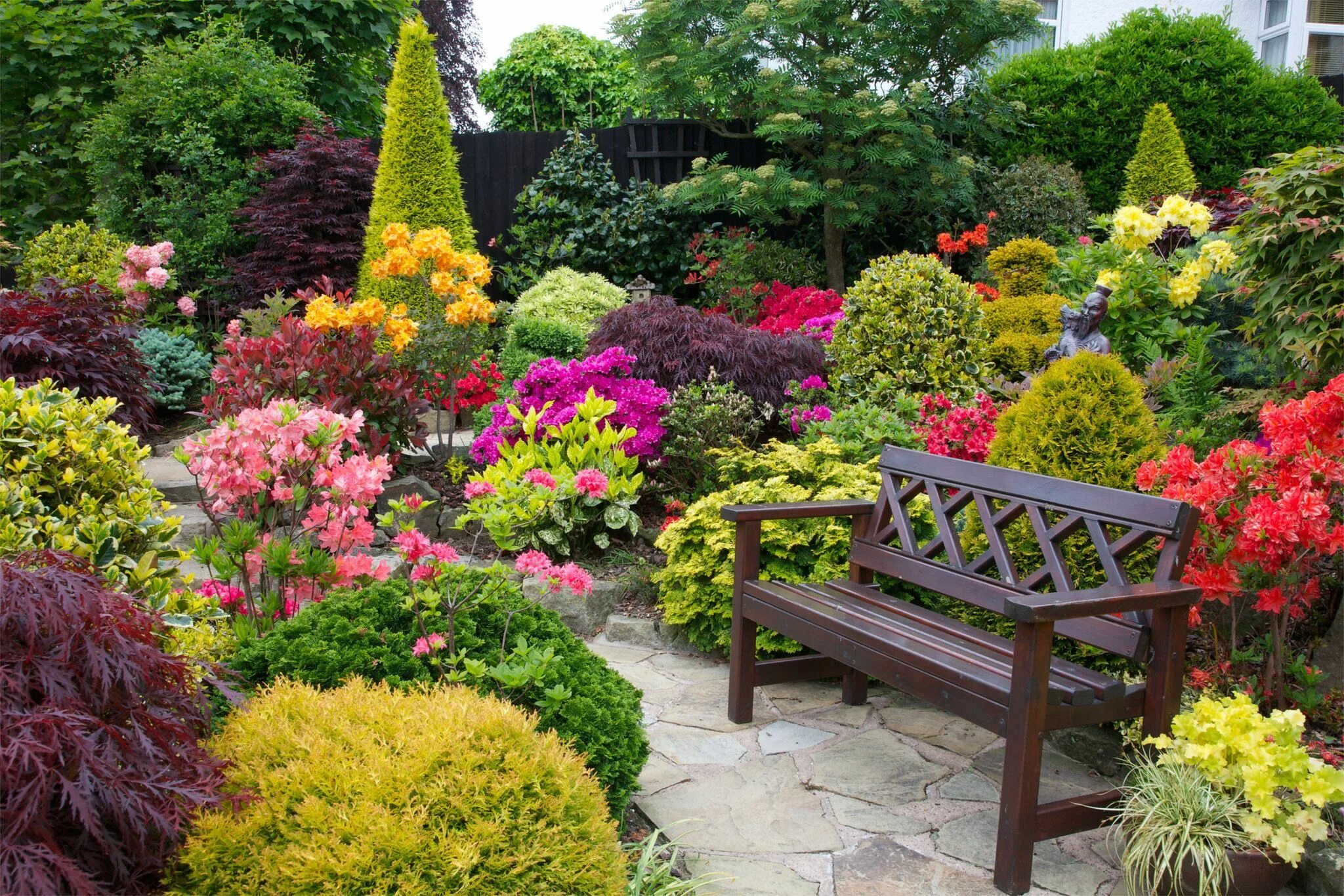 Растения для ландшафтного дизайна фото и названия Garden seat amongst the azalea flowers ( June 5th) Splendidi giardini, Design ai