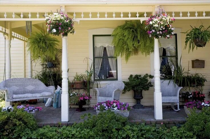 Растения у дома во дворе фото gorgeous porch Porch garden, Front porch garden, Front porch decorating