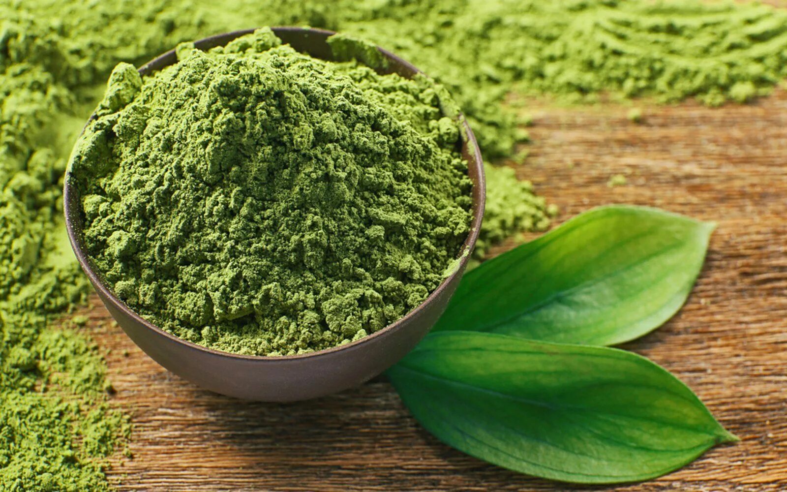 Растентн матча как выглядит растение Ingredient Spotlight: Matcha, the Superfood Green Tea That Will Help You Relax M