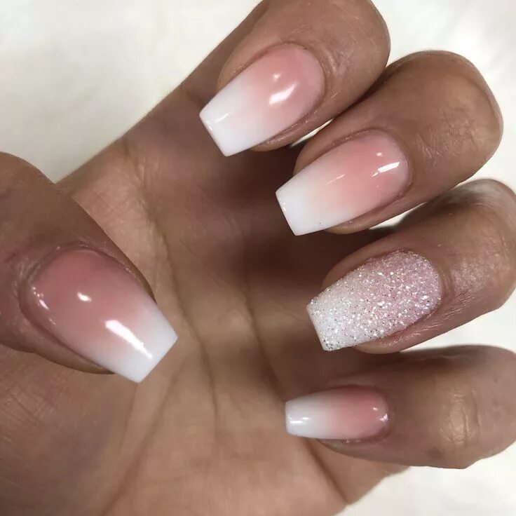 Растушевка на ногтях фото дизайн Frosty Ombré Short coffin nails designs, Ombre acrylic nails, Coffin nails ombre