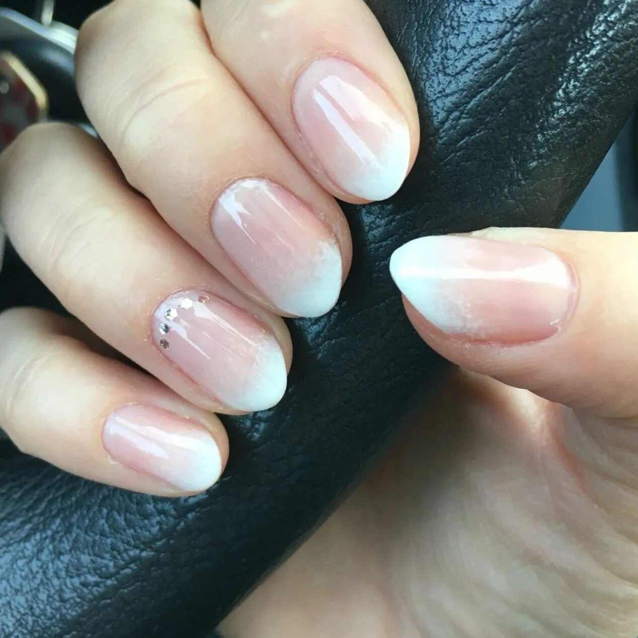 Растяжка на ногтях фото Med Tech. Запись со стены. French manicure nails, Ombre acrylic nails, French ti