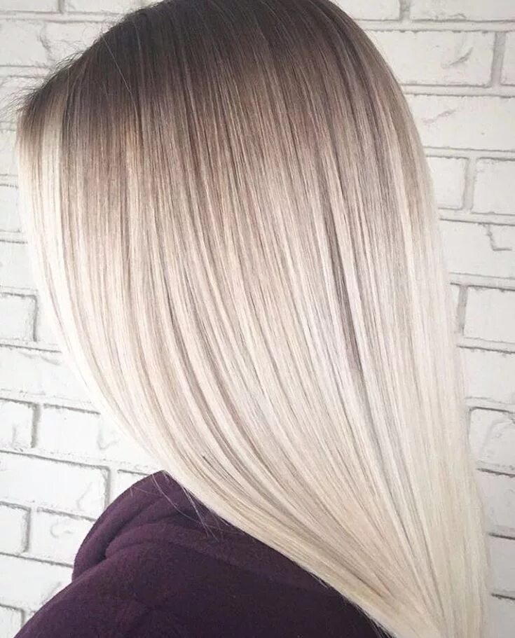 Растяжка на светлых волосах фото Pin on Beauty Dark roots blonde hair, Icy blonde hair, Blonde hair color