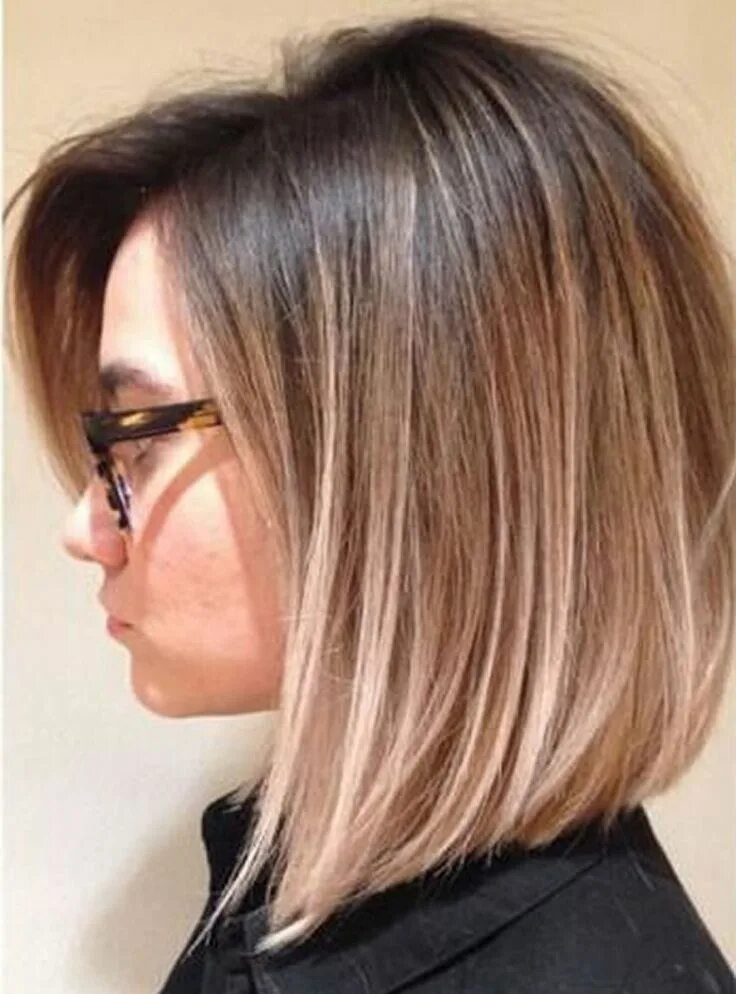 Растяжка волос каре фото Pin de Slavickova en účesy Balayage cabello corto, Cabello y belleza, Coloración