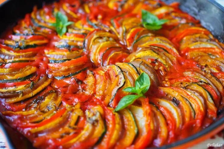 Рататуй фото блюда This gorgeous dish that originated in Nice. Ratatouille is a traditional French 