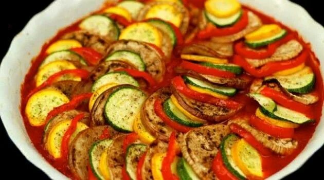 Рататуй с овощами фото Nursel’in Evi Ratatuy Tarifi 15.12.2016 Ratatouille recipe, Vegetarian dutch ove